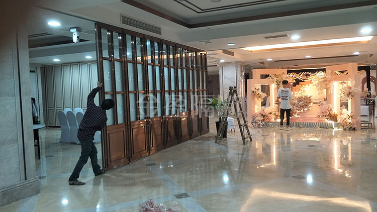 泊宁酒店－宴会厅活动隔断.jpg